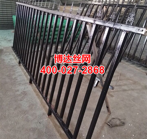 圍欄四周（zhōu）環境有（yǒu）嚴重的酸堿（jiǎn）煙霧要（yào）如何處