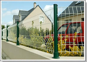 武漢圍欄廠家教你如（rú）何定（dìng）製（zhì）圍牆護欄